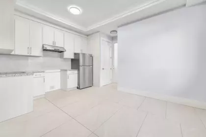 Laundry Room Photo of 6031 Woodwards Road, Richmond, BC