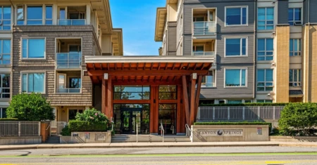 206 2665 Mountain Highway, North Vancouver, BC, North Vancouver — Apartment/Condo for sale