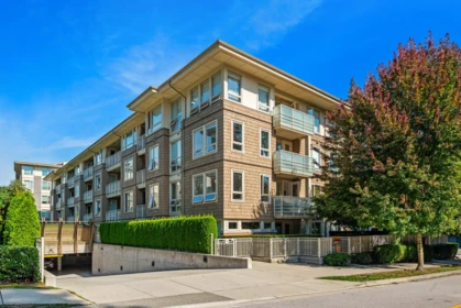 206 2665 Mountain Highway, North Vancouver, BC, North Vancouver — Apartment/Condo for sale