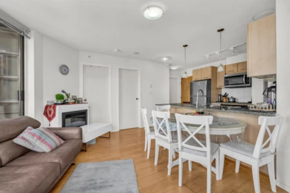 2502 1199 Seymour Street, Vancouver, BC, Vancouver — Apartment/Condo for sale