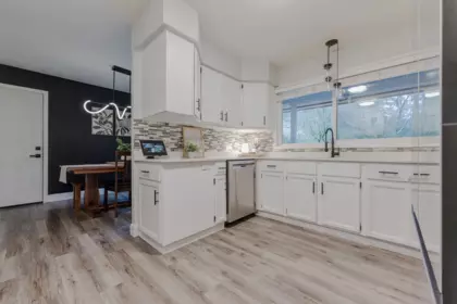 Kitchen Photo of 11277 Graham Street, Maple Ridge, BC