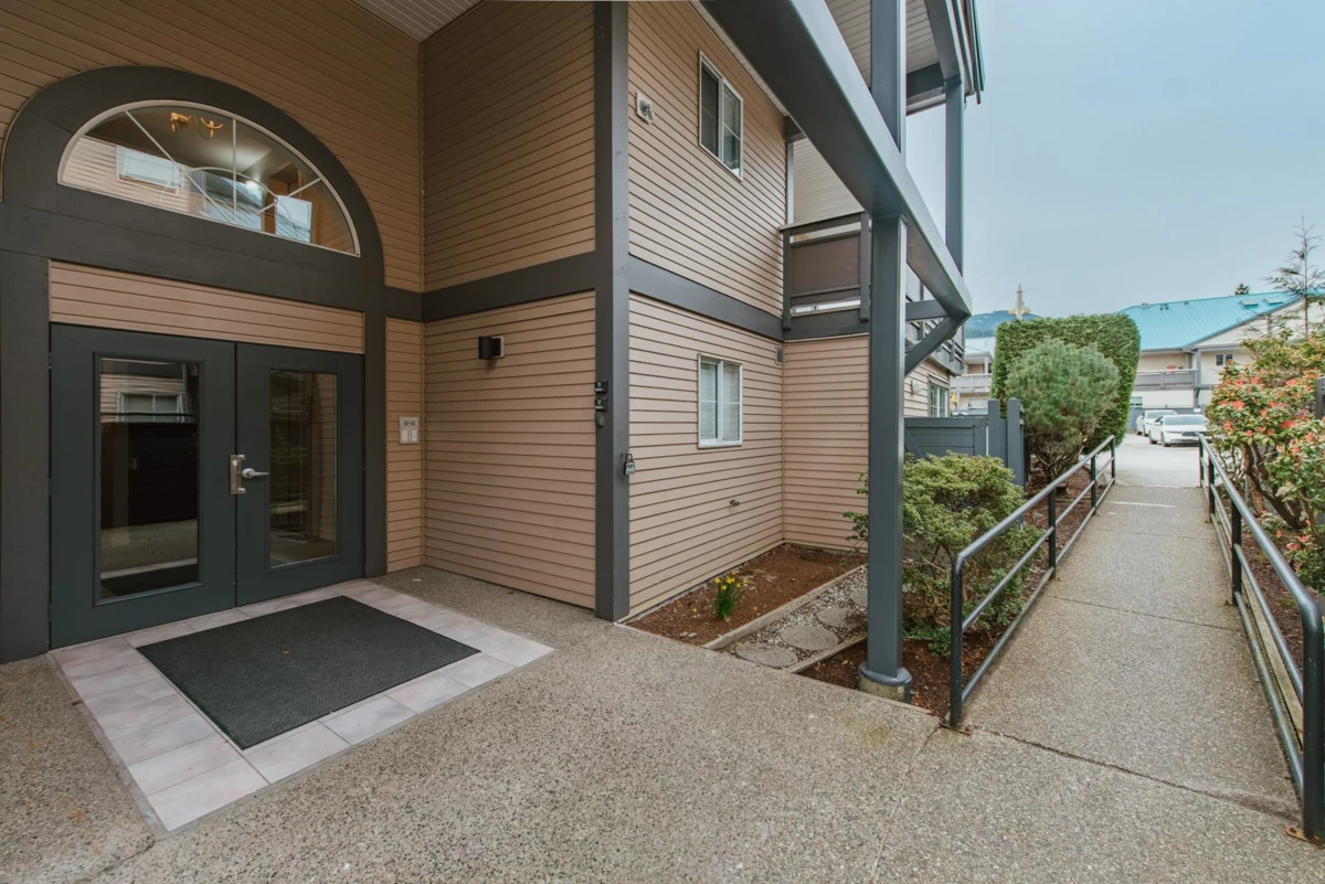 Exterior Rear Photo of 45 689 Park Road, Gibsons, BC
