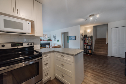 Kitchen Island Photo of 45 689 Park Road, Gibsons, BC