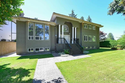 Hot Tub / Spa Photo of 6339 Canada Way, Burnaby, BC