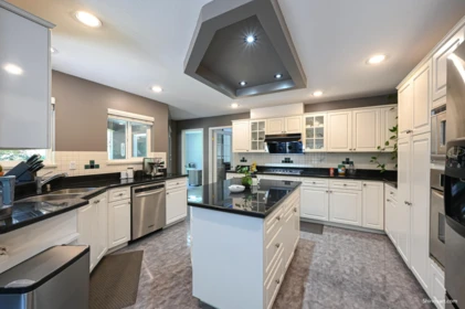 Office / Den Photo of 6339 Canada Way, Burnaby, BC