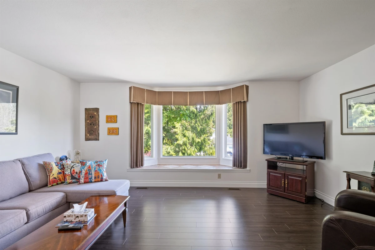 Dining Area Photo of 13410 61 Avenue, Surrey, BC