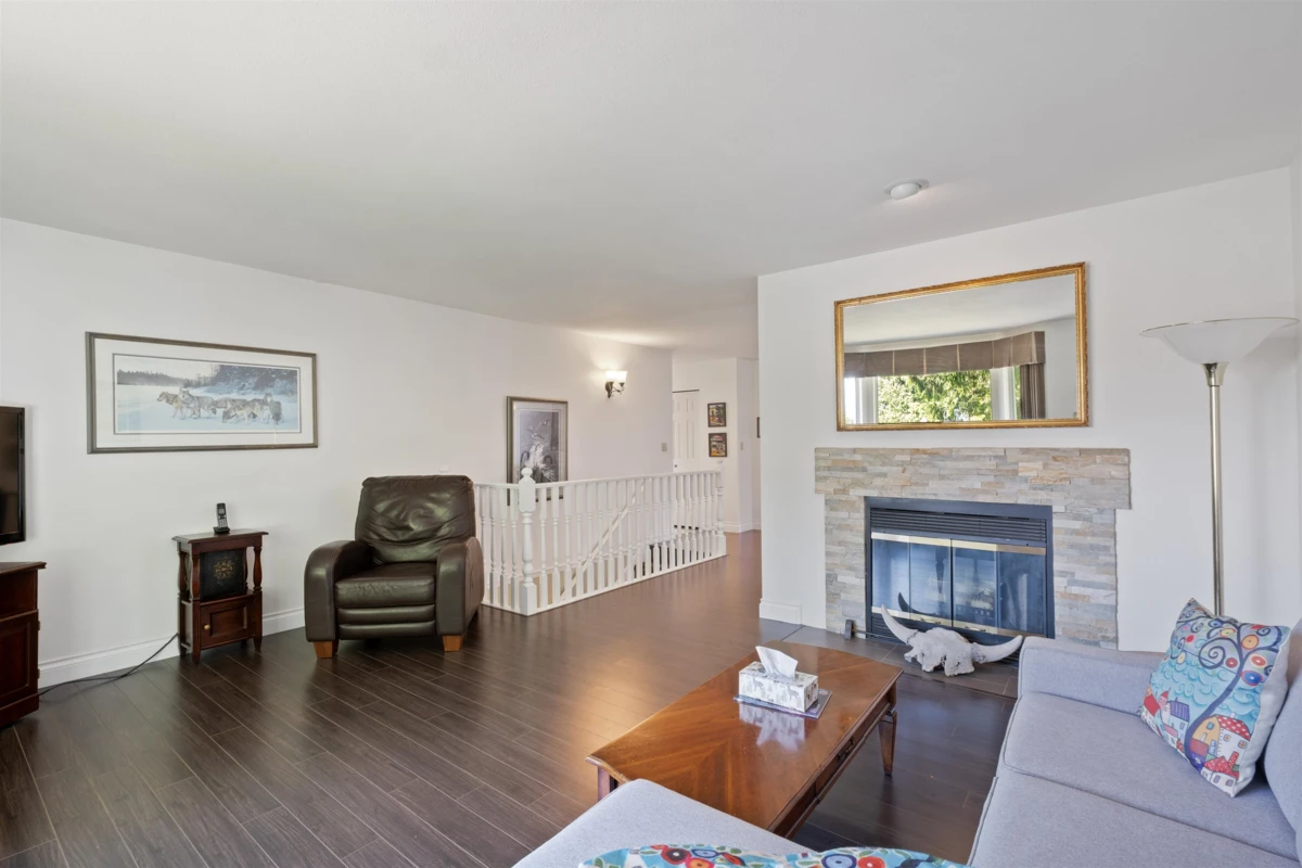 Family Room Photo of 13410 61 Avenue, Surrey, BC