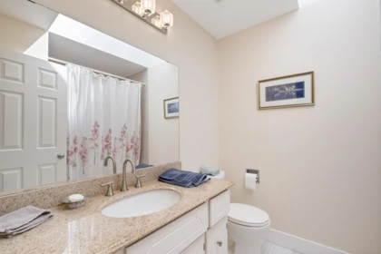 Basement Recreation Room Photo of 13410 61 Avenue, Surrey, BC