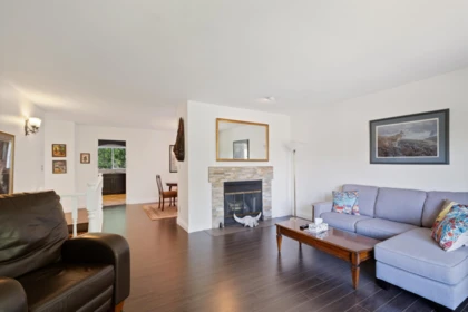Kitchen Island Photo of 13410 61 Avenue, Surrey, BC