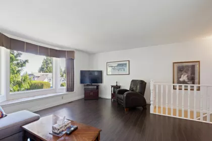 Kitchen Photo of 13410 61 Avenue, Surrey, BC