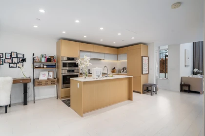 Loft / Bonus Room Photo of 319 5580 No. 3 Road, Richmond, BC