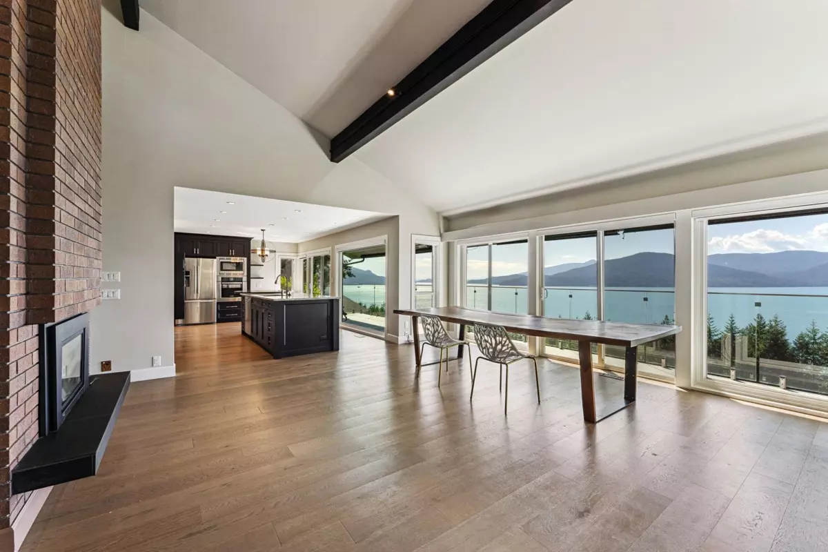 Family Room Photo of 50 Panorama Road, Lions Bay, BC
