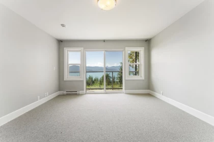 Front Yard Photo of 50 Panorama Road, Lions Bay, BC
