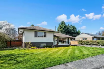 9763 Heather Street, Chilliwack, BC, Chilliwack — Single Family Residence for sale