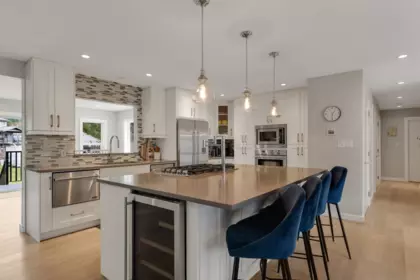 Kitchen Island Photo of 41852 Faith Road, Brackendale, BC