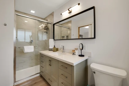 Walk-In Closet Photo of 41852 Faith Road, Brackendale, BC