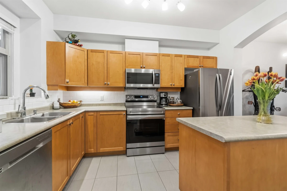Family Room Photo of 222 600 Park Crescent, New Westminster, BC