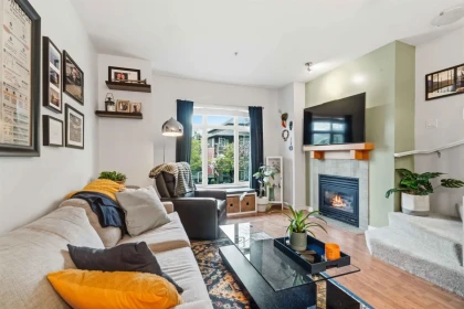 Kitchen Photo of 222 600 Park Crescent, New Westminster, BC