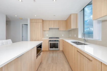 Kitchen Island Photo of 2007 6638 Dunblane Avenue, Burnaby, BC