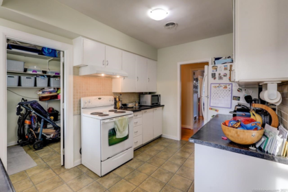 Basement Recreation Room Photo of 2016 W 48th Avenue, Vancouver, BC
