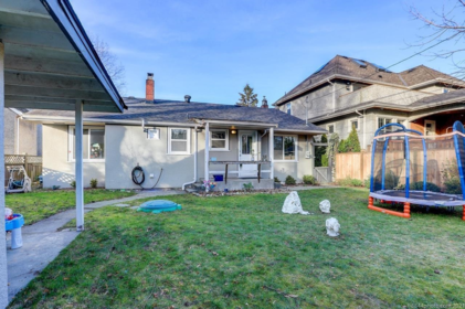Garden / Landscaping Photo of 2016 W 48th Avenue, Vancouver, BC