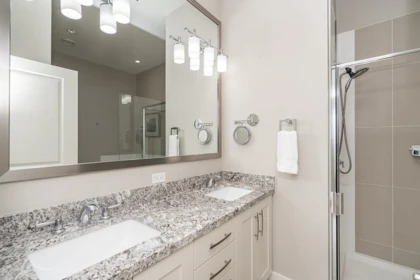 Hallway Photo of 408 4977 Springs Boulevard, Delta, BC