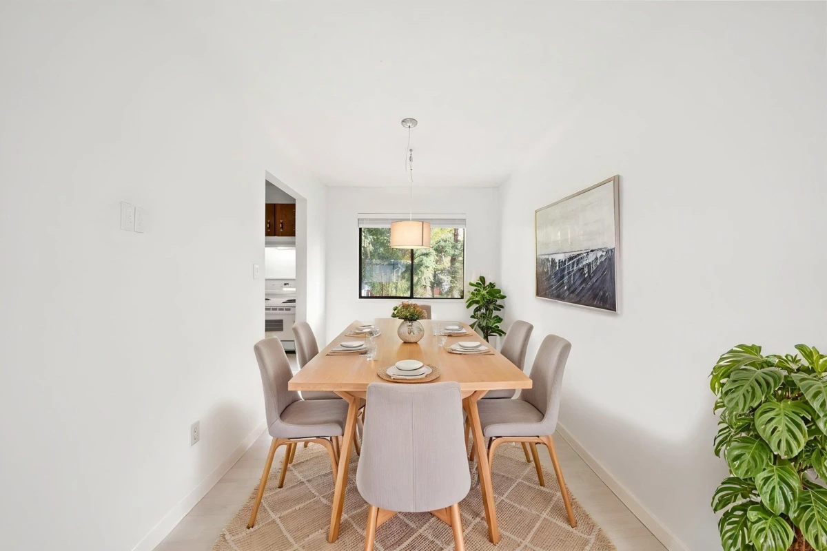 Family Room Photo of 11536 Kingcome Avenue, Richmond, BC