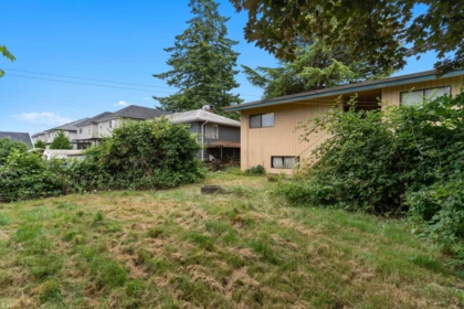 Staircase Photo of 14635 59a Avenue, Surrey, BC