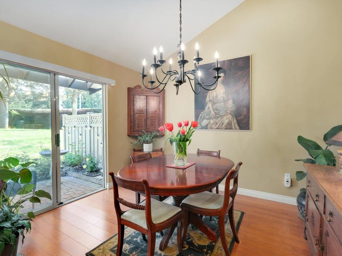 Living Room Photo of 136 16275 15 Avenue, Surrey, BC
