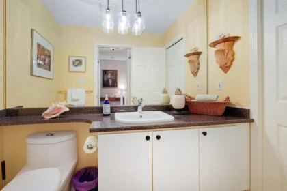 Guest Bathroom Photo of 136 16275 15 Avenue, Surrey, BC