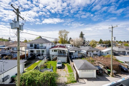 Loft / Bonus Room Photo of 304 3050 Kingsway, Vancouver, BC