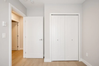 Primary Bathroom Photo of 304 3050 Kingsway, Vancouver, BC
