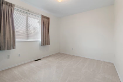Basement Recreation Room Photo of 48 2989 Trafalgar Street, Abbotsford, BC