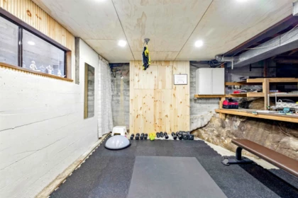 Mudroom Photo of 4663 Woodridge Place, West Vancouver, BC
