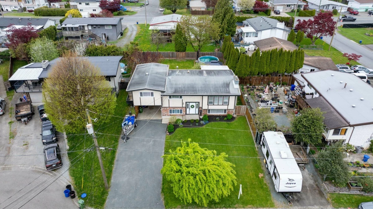 Family Room Photo of 46489 Hurndall Crescent, Chilliwack, BC