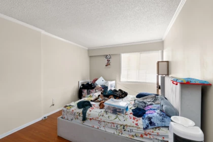 Walk-In Closet Photo of 342 1909 Salton Road, Abbotsford, BC