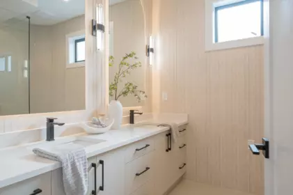 Basement Recreation Room Photo of 15648 23a Avenue, Surrey, BC