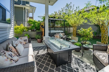 Front Yard Photo of 35272 Mcewen Avenue, Mission, BC