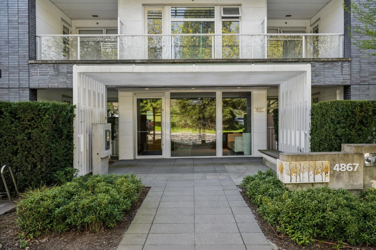 Family Room Photo of 509 4867 Cambie Street, Vancouver, BC