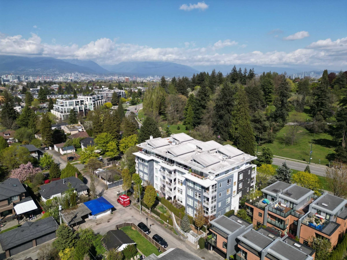 Living Room Photo of 509 4867 Cambie Street, Vancouver, BC
