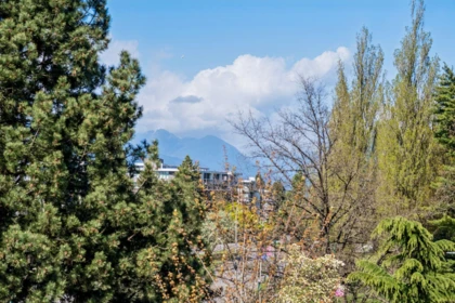Hot Tub / Spa Photo of 509 4867 Cambie Street, Vancouver, BC