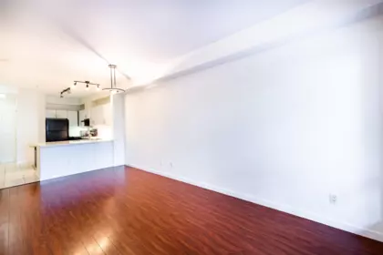 108 10866 City Parkway, Surrey, BC, Surrey — Apartment/Condo for sale