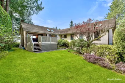 Garden / Landscaping Photo of 4724 Woodburn Court, West Vancouver, BC