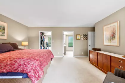 Guest Bathroom Photo of 4724 Woodburn Court, West Vancouver, BC