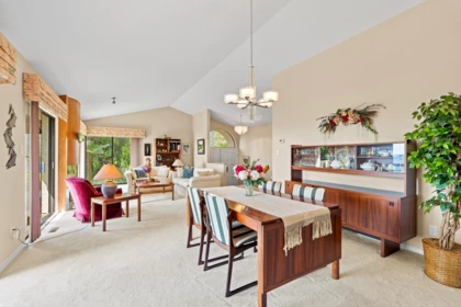 Kitchen Island Photo of 4724 Woodburn Court, West Vancouver, BC