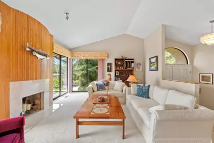 Kitchen Photo of 4724 Woodburn Court, West Vancouver, BC