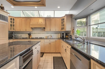 Kitchen Island Photo of 9731 Alberta Road, Richmond, BC