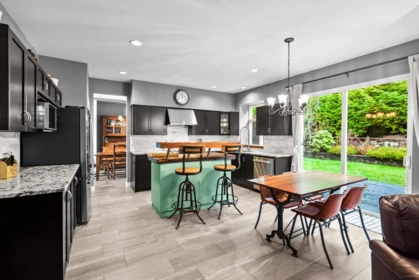 Kitchen Island Photo of 2517 Platinum Lane, Coquitlam, BC