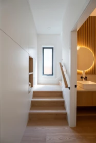 Primary Bathroom Photo of 2 356 E 40th Avenue, Vancouver, BC