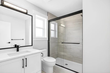 Walk-In Closet Photo of 16723 25a Avenue, Surrey, BC
